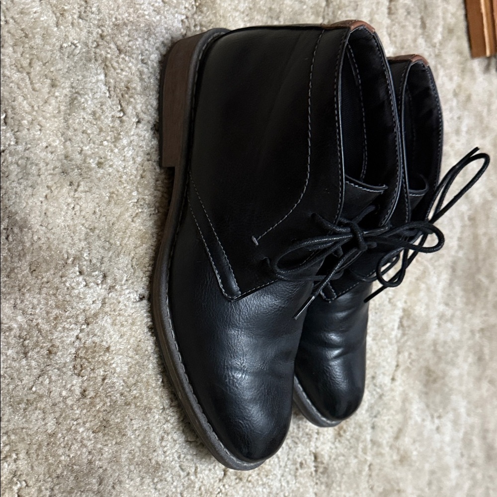 Sonoma Black Leather Chukka Boots like new